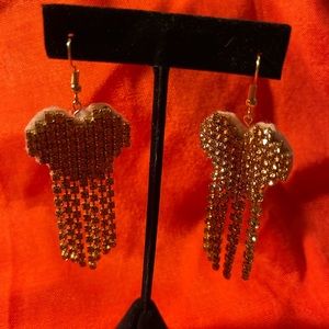 Heart shaped hanging earrings